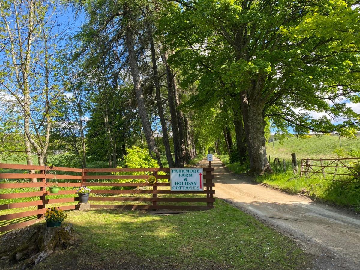 Parkmore Holiday Cottages Dufftown Luaran gambar