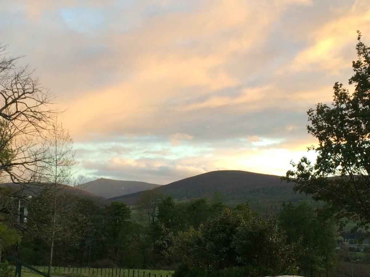 Parkmore Holiday Cottages Dufftown Luaran gambar